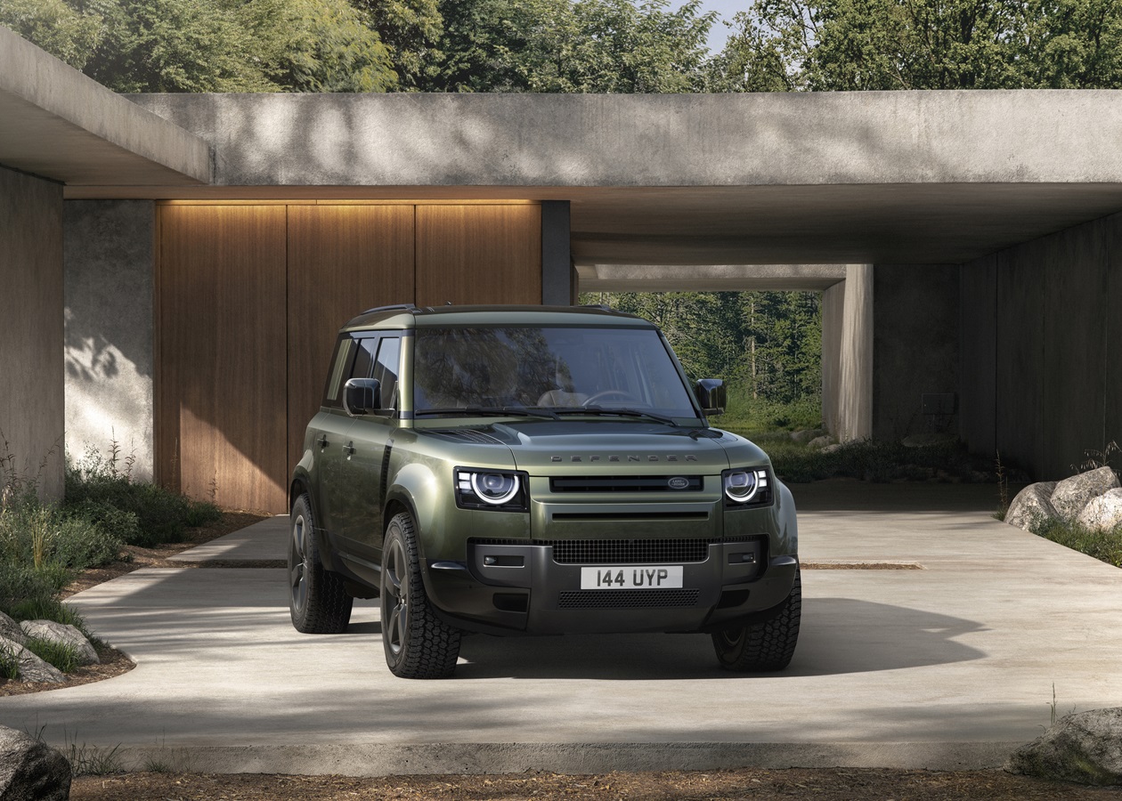 Представлено оновлений Land Rover Defender