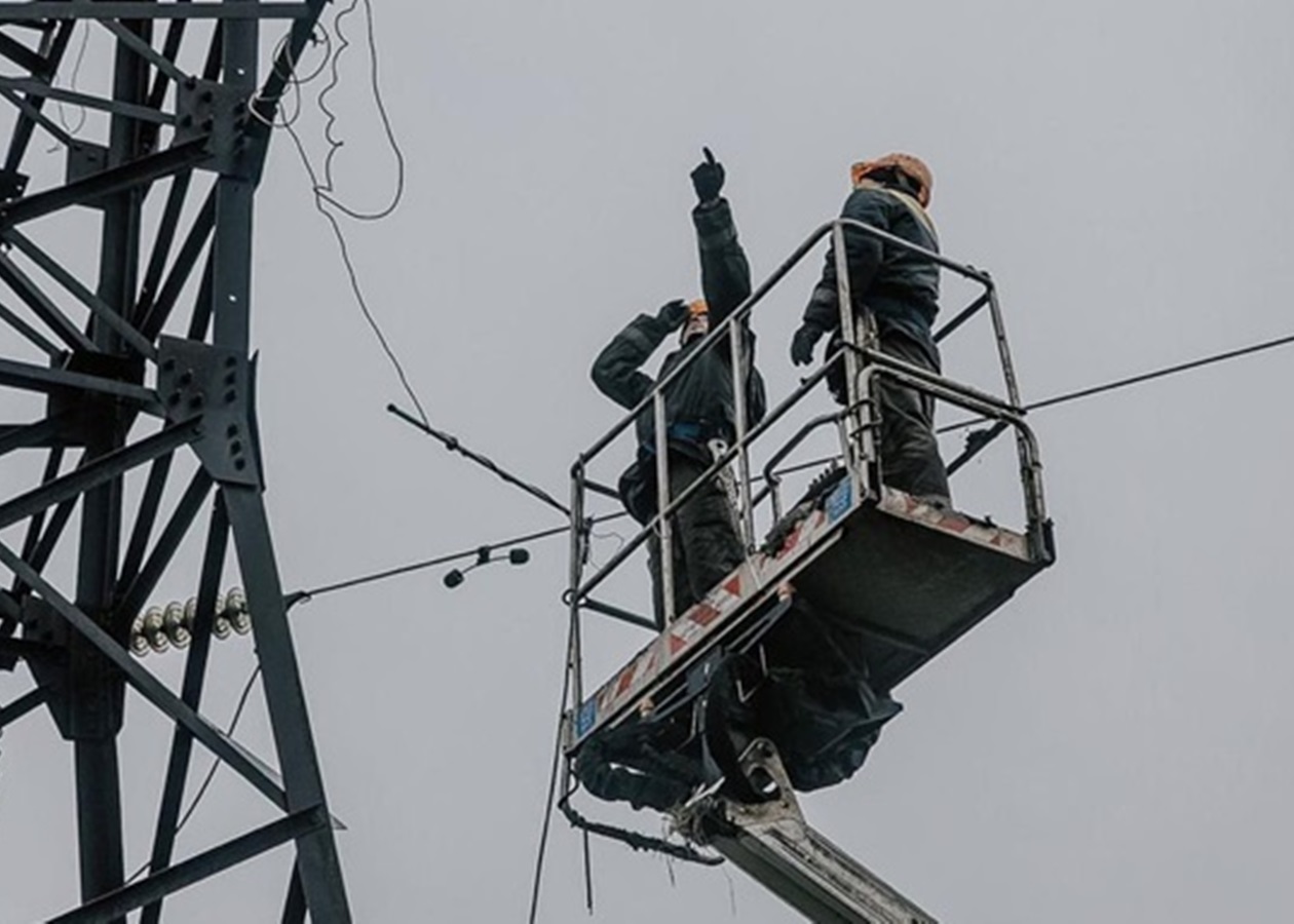 Одна з областей України повністю знеструмлена, ще три – частково
