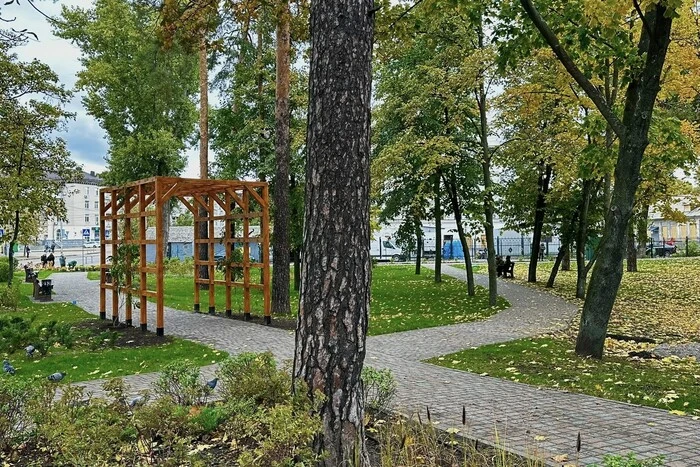 У Києві облаштовано 10 нових мініскверів: адреси для осінніх прогулянок