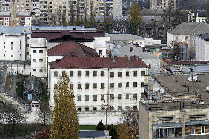 Лук’янівське СІЗО хочуть розвантажити Мартусівкою: підряд отримала компанія з 1,5 млрд бюджетних договорів