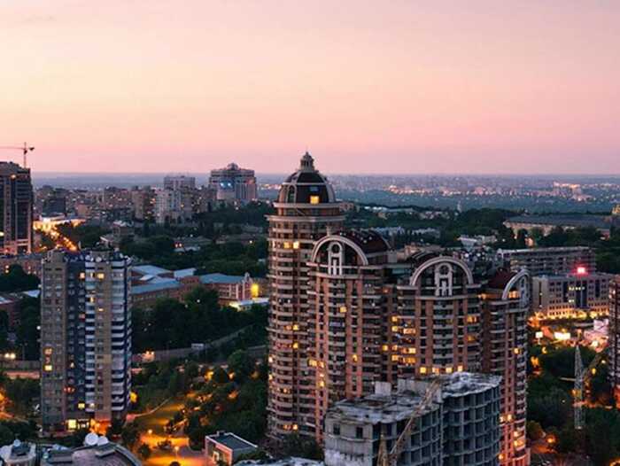 Бізнес-центр олігарха Жеваго перейшов під контроль кола Міндіча, Хмельова та підсанкційної співвласниці iBox Bank Шевцової