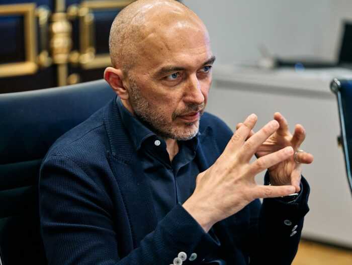 Голова НБУ Андрій Пишний і тінь арешту: як справа «Ощадбанку» про несплату 900 мільйонів гривень знову «сплила» і чому мовчить НАБУ