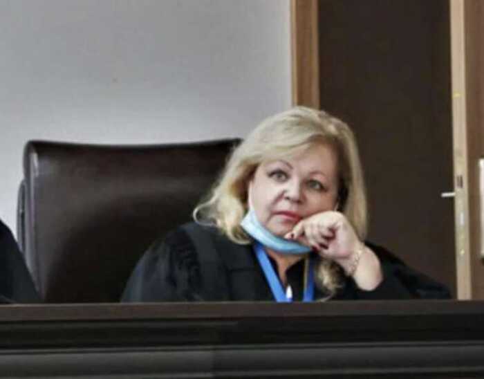 Обвинувачену у держзраді екссуддю Бердянського суду Богомолову звільнили з-під варти під заставу