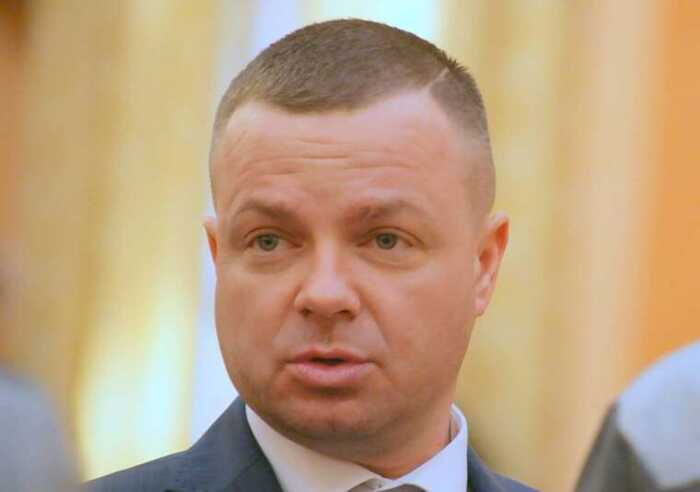 Готівковий кур’єр Труханова: як Олег Совік роками вивозив мільйони доларів за кордон і залишався недоторканним