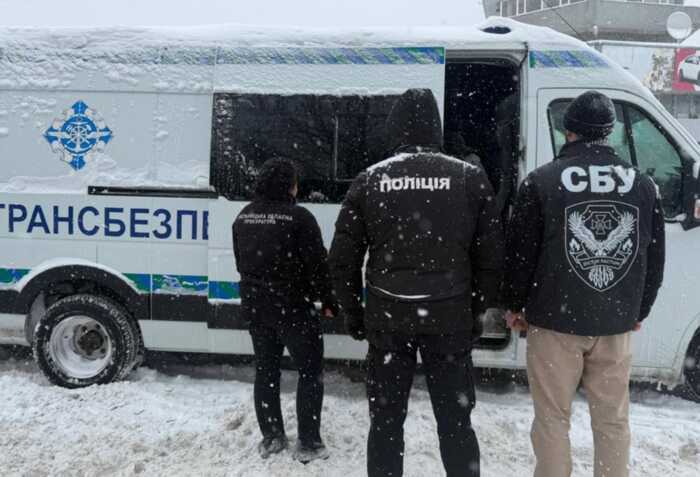 Правоохоронці викрили корупційну схему в Укртрансбезпеці і затримали організаторів