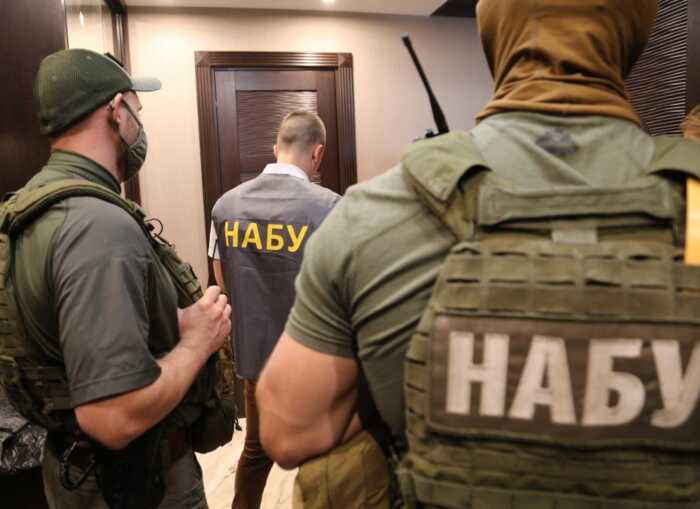 До 25 рейсів на місяць: викрито масштабну контрабанду сигарет у зоні Чопського загону