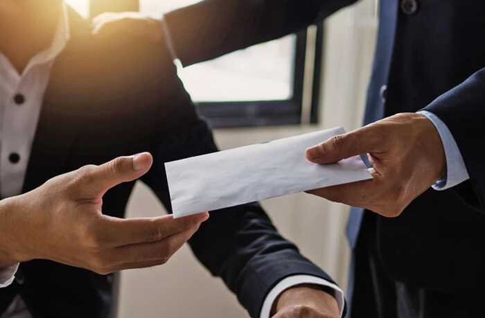 Під час війни в Раді зросли хабарі: САП розповіла про виплати до 5 тисяч доларів у конверті