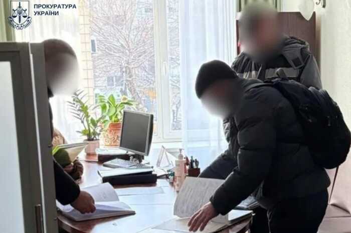 У Києві викрили схему ухилення від служби через фіктивне навчання та роботу у вишах