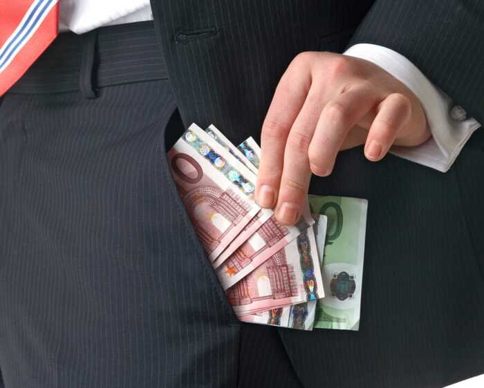 Трембач, Коліщак і Міцик: як у Хмельницькому суддя, депутат і слідчий вибудували замкнену схему «віджиму» бізнесу