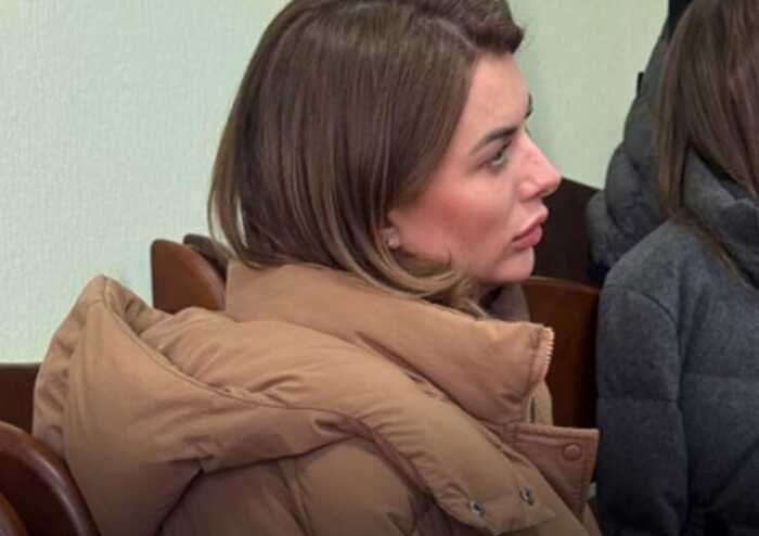 Сумка за третину річного доходу: депутатка Мар’яна Головко прийшла на суд чоловіка з аксесуаром за 18 тисяч