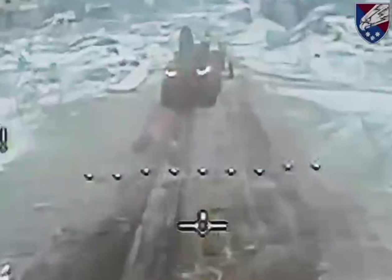 Пілоти ЗСУ знищили російську колону квадроциклів