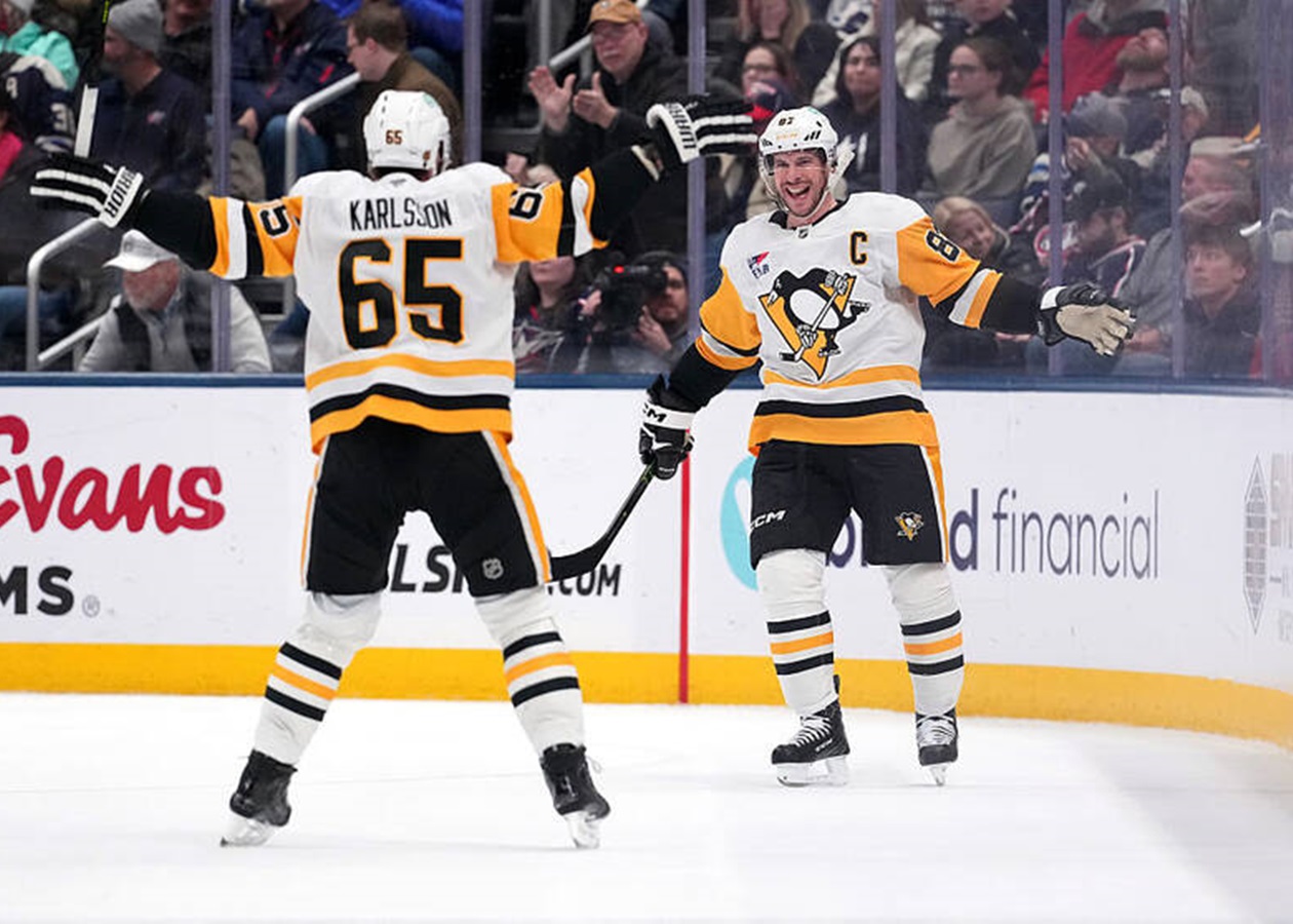 НХЛ: тріумф Флориди та гучна перемога Чикаго