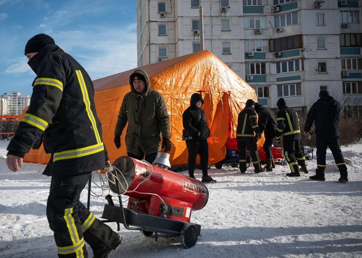 У Києві сотні будинків четвертий день без тепла