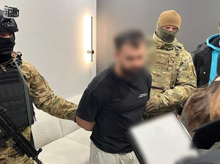 6000 доларів за ухилення від служби: на Вінниччині затримано представника громадської організації