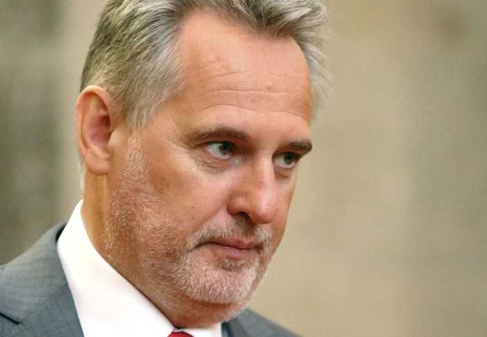 Зеленський скасував спецдозволи на родовища у підсанкційного Фірташа