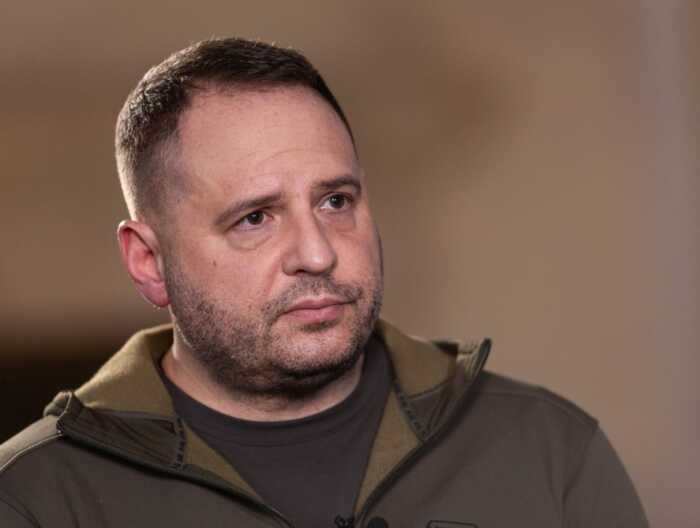 Єрмак після звільнення зустрічався з послом України в Ізраїлі Корнійчуком та радником президента Камишіним