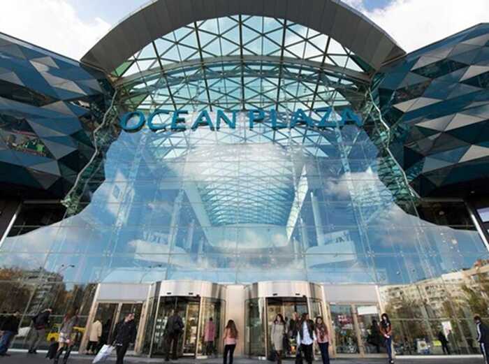 Мільярдний актив під політичним наглядом: перед продажем Ocean Plaza очолив Плескун, пов’язаний із Банковою