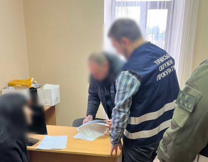 Схема з «псевдовикладачами»: правоохоронці повідомили про підозру директорці ліцею на Закарпатті