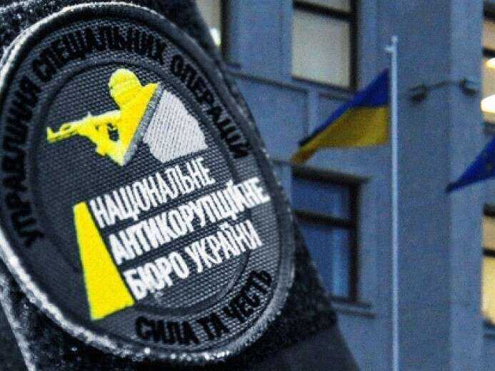 1,1 мільйона доларів за «перемогу» в конкурсі: НАБУ і САП повідомили про нову підозру ексчиновнику Міноборони