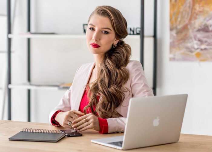 Alyona Dehrik-Shevtsova under NSDC sanctions but with an FCA license: how a figure in a billion-dollar money-laundering case gained access to the UK financial market