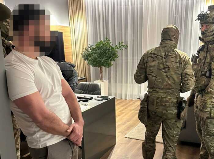 Схема гнилих продуктів для ЗСУ: ДБР підозрює начпрода Свиридова і постачальника з топ-6 держпідрядників — «Буський консервний завод»