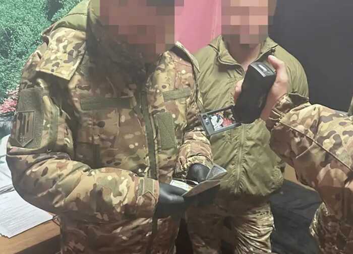 4 тисячі доларів за «відмазку» від служби: суд засудив військового з Кіровоградщини