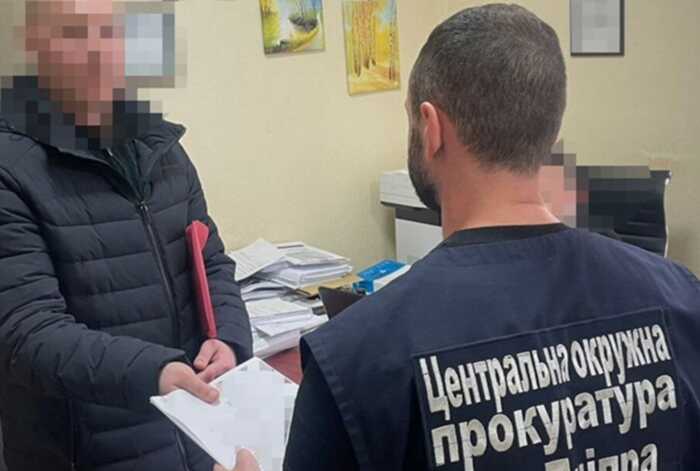 У Дніпрі судитимуть посадовця медзакладу через ймовірну переплату 2 мільйона гривень за обладнання