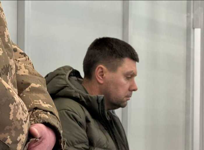 Укриття для авіації за 1,4 мільярда гривень і хабар у 320 тисяч доларів: як родина генерала ПС Українця розбагатіла на під час війни