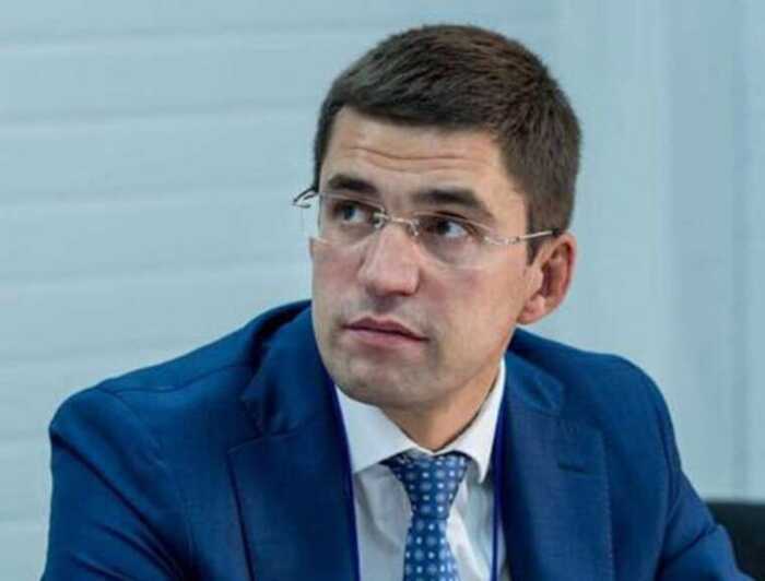 Підручники по 455 гривень і держзамовлення на 178 мільйонів: як Баженков перетворив ринок книг на схему отримання надприбутків для обраних