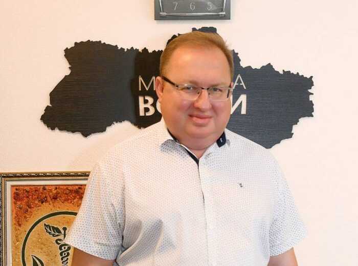 Квартири, земля і авто: НАЗК виявило неточності в декларації посадовця ОВА Олега Вівсянника