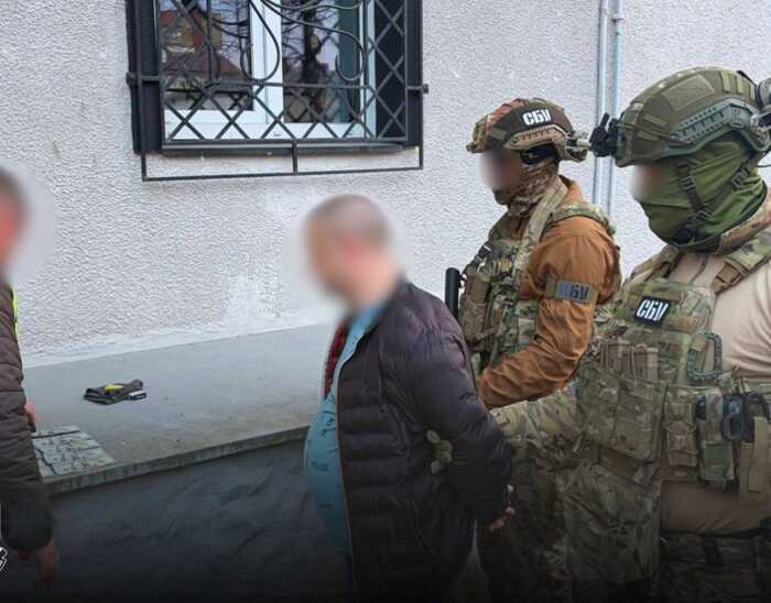 На Івано-Франківщині викрили посадовця ТЦК на вимаганні 2000 доларів хабаря