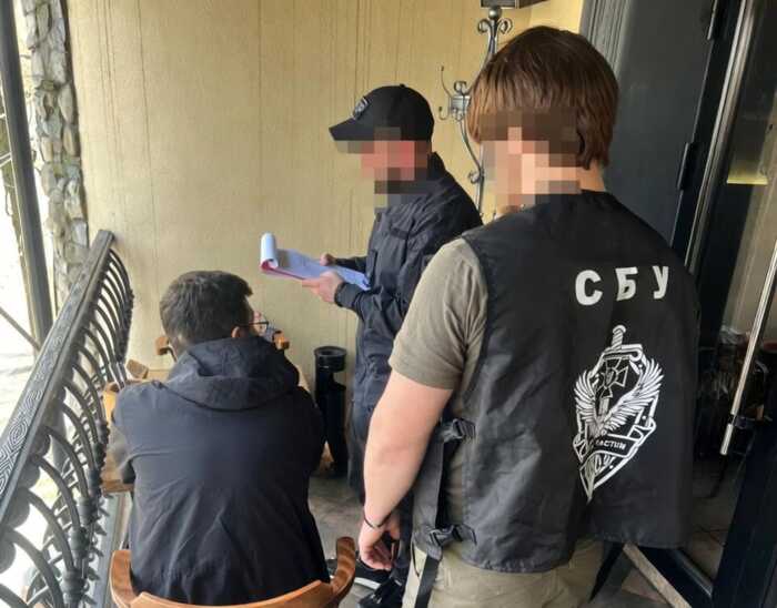 На Львівщині затримали прикордонника за підозрою в організації незаконного виїзду