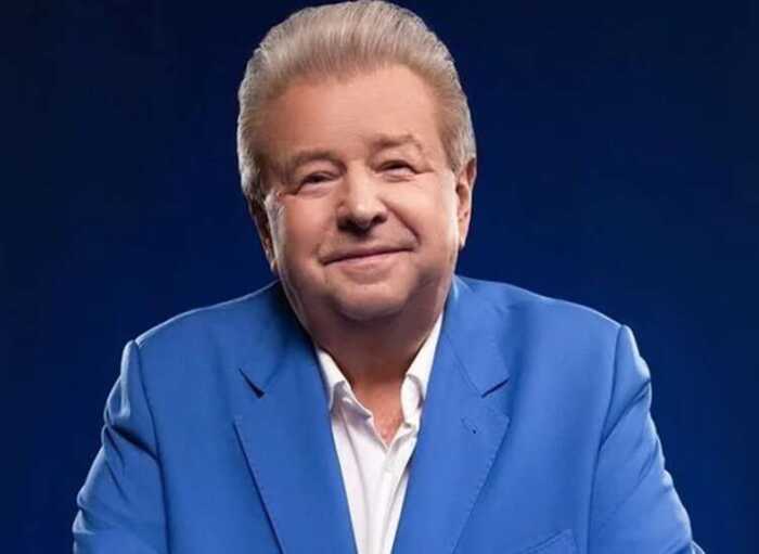 Капці за 4500 гривень: Михайло Поплавський зустрів правоохоронців у брендовому взутті