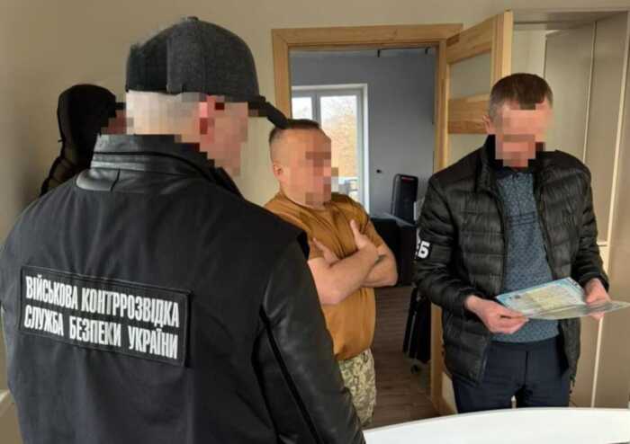 ДБР викрило схему незаконних виплат військовослужбовцям: збитки державі перевищили 9 мільйона гривень