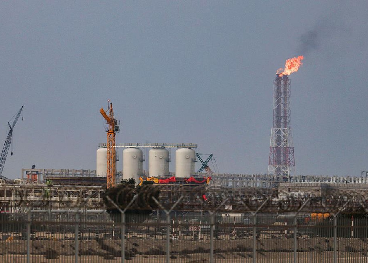 Катар повністю зупинить виробництво СПГ – ЗМІ