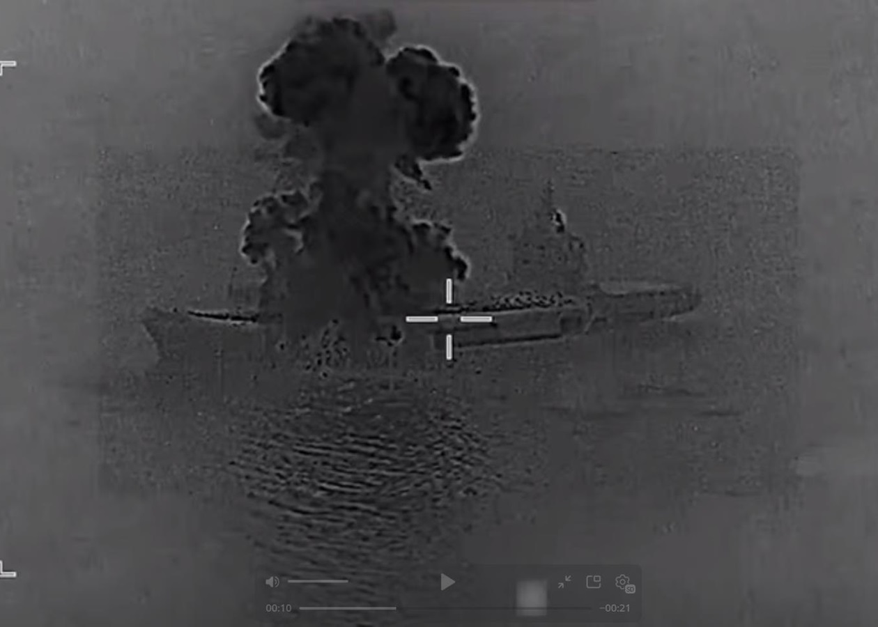 США показали знищення найбільшого корабля Ірану