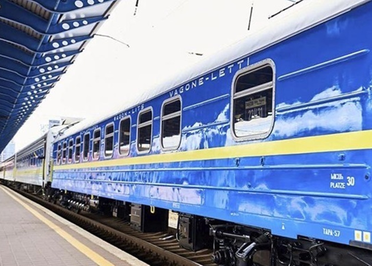 Укрзалізниця скасувала частину поїздів через атаки РФ