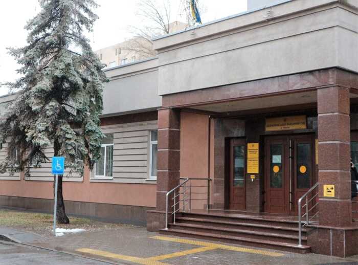 Затримання за вплив на суддю: адвокати вимагали гроші за закриття справи про незаконний перетин кордону