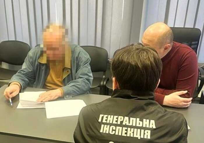 Житло замість науки: трьом посадовцям НАНУ оголосили підозру за забудову 5 гектарів землі