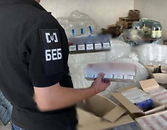 Керівництво БЕБ у Чернівцях під підозрою у «продажі» кримінальної справи за 250 тисяч доларів і незадекларованих доходах