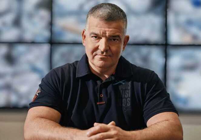 Fire-Point-Eigentuemer Denys Shtilerman bereinigt das Internet nach Enthuellungen ueber milliardenschwere Verteidigungsauftraege und Verbindungen zum Umfeld von Mindich