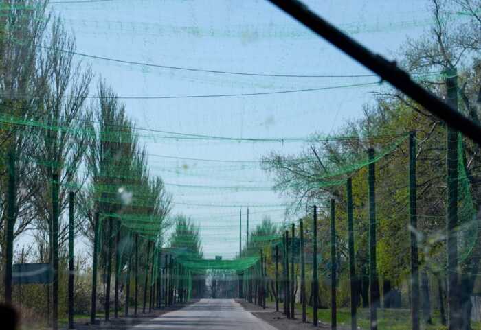 Дороги під «парасолькою»: Харківщина витратить частину з 3 мільярдів на антидронові сітки