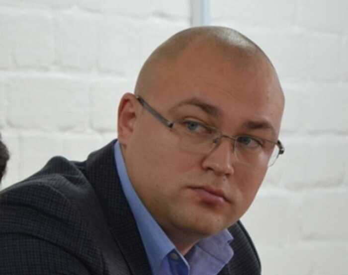Мільйони зарплати і «нуль» витрат: прокурор ОГПУ Максим Олефір живе в квартирі без ціни та їздить на Audi «від батька», ховаючи реальні активи