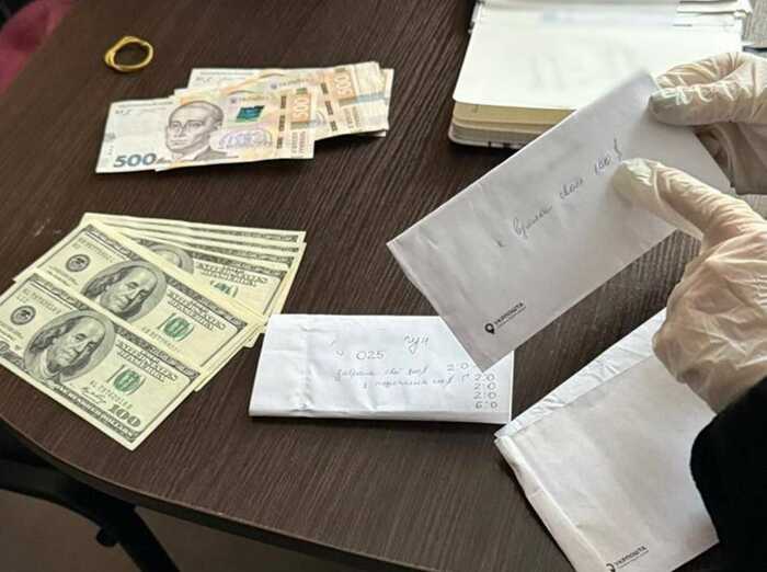 У Сумах судитимуть трьох викладачів ВНЗ за хабар у 4,5 тисячі доларів за захист дисертації