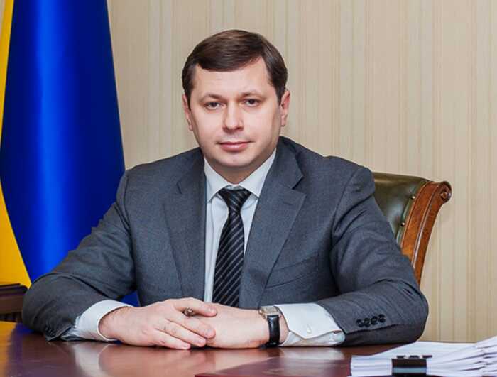 Суддя, який відмазав корупціонера Насірова, Ярослав Головачов має мільйонні доходи, десятки квартир і величезну віллу на Кіпрі
