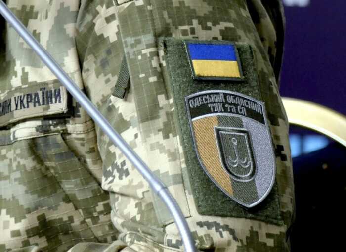 Затриману групу ТЦК підозрюють у системному вимаганні грошей разом із поліцією