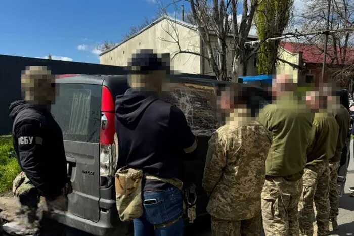 СБУ та Нацполіція нейтралізували в Одесі банду вимагачів із числа співробітників ТЦК