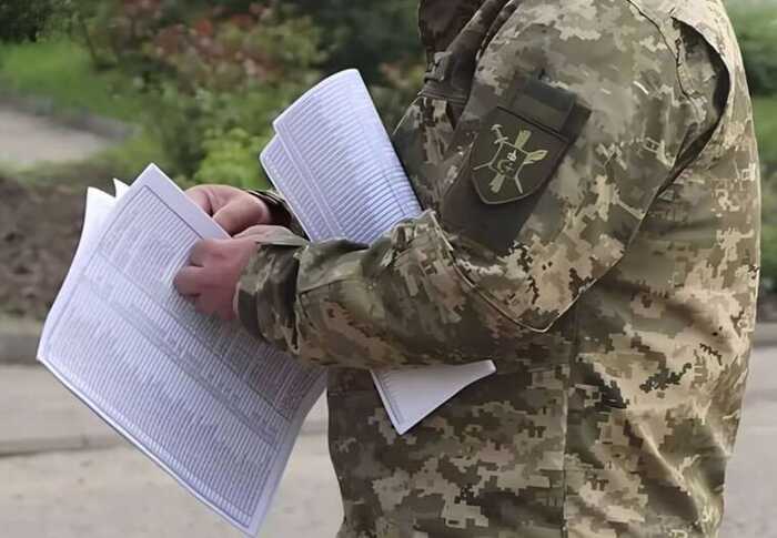 2000 доларів за «втраченого» мобілізованого і кумівство в системі: як у ТЦК процвітає корупція на тлі провалу мобілізації
