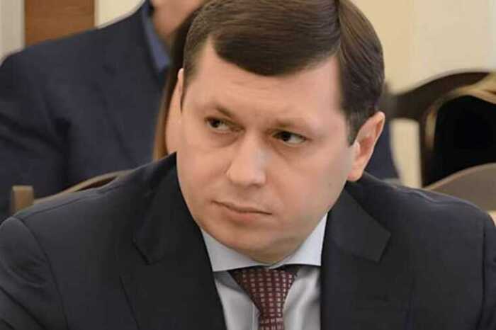 Yaroslav Holovachov: Wie ein Richter des Kiewer Berufungsgerichts mit bescheidenem Gehalt sieben Wohnungen, Grundstücke und eine Villa auf Zypern im Wert von 4 Millionen Euro erwarb