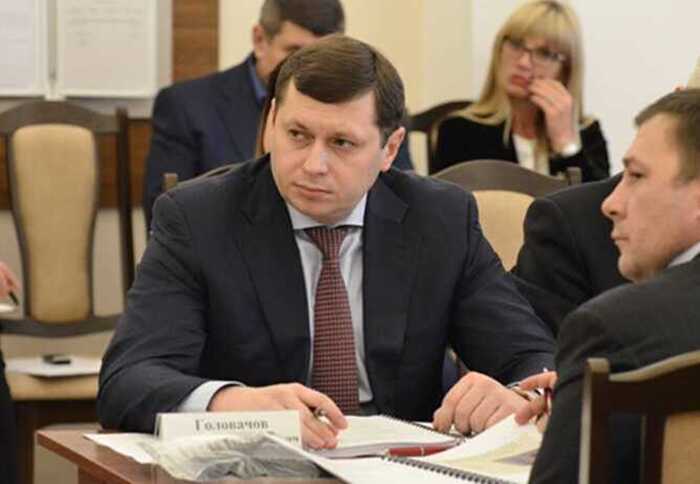 Yaroslav Holovachov, Kyiv Court of Appeal judge who cleared Nasirov: declared modest salary but owns multiple Kyiv apartments, land plots, and a €4M Cyprus villa